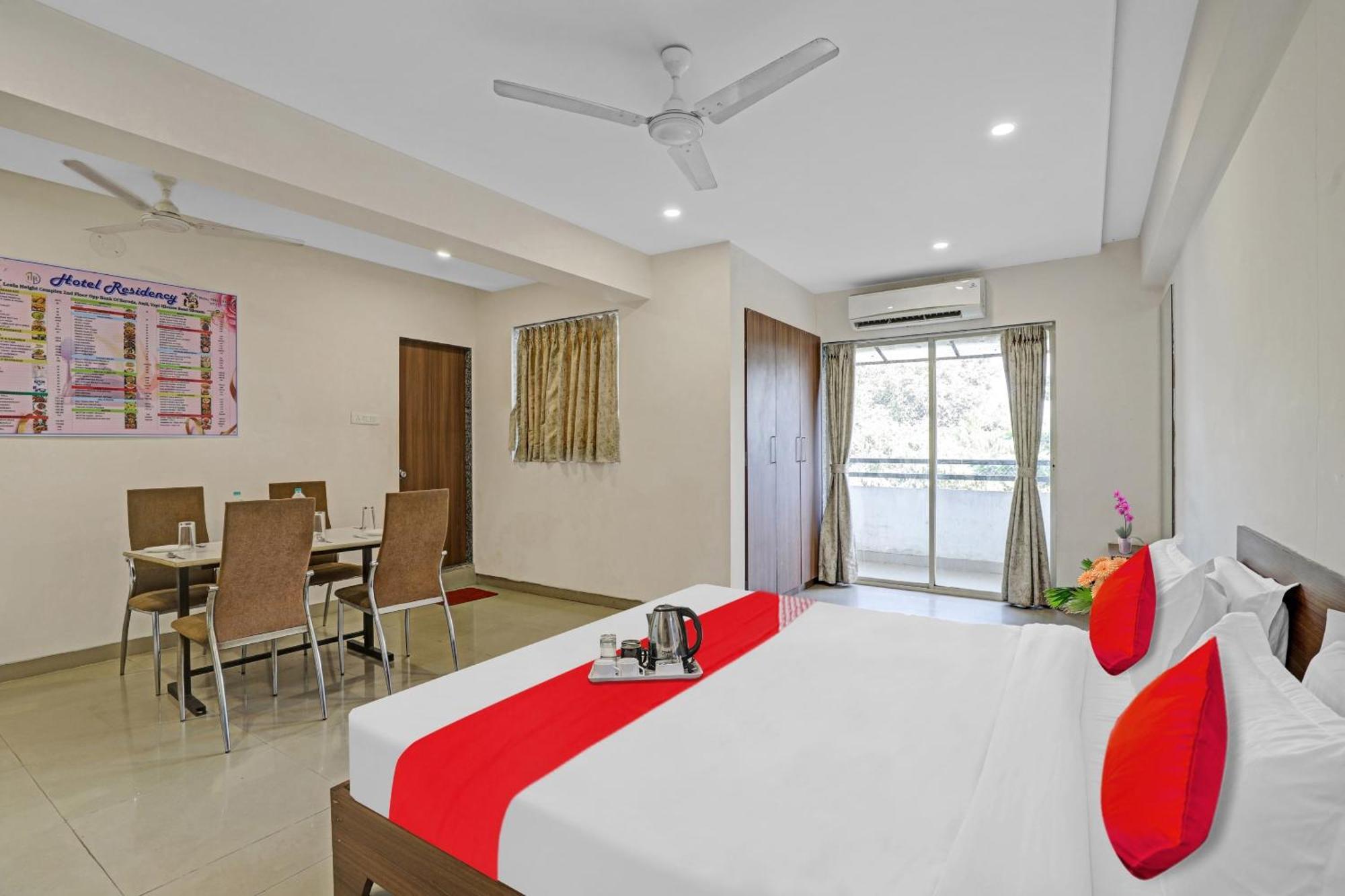 Oyo Flagship Hotel Residency Silvassa Eksteriør billede